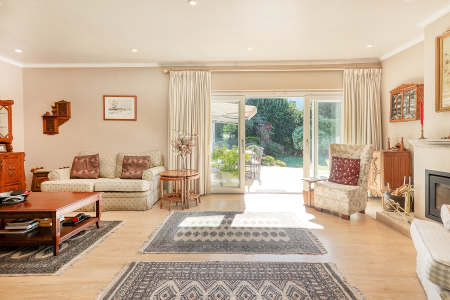 4 Bedroom Property for Sale in Constantia Western Cape